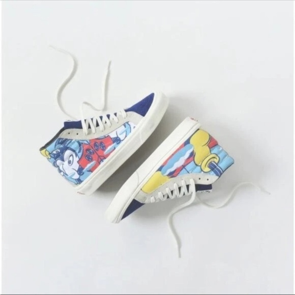 Vans/Disney collab Blue and White Artistic High-Top Sneakers sz woman’s 6